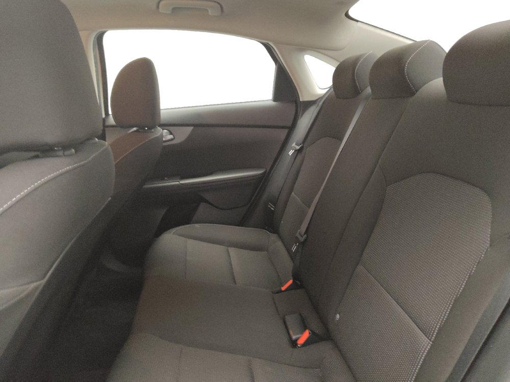 Used 2019 Kia Forte LXS FWD image 18