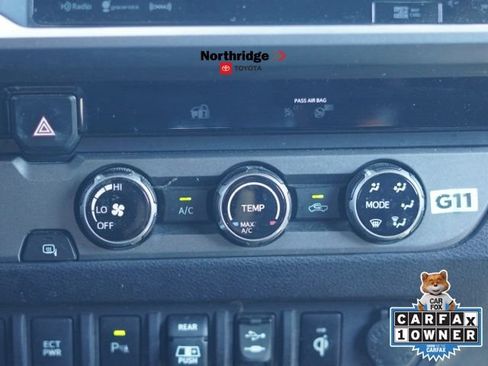 Used 2018 Toyota Tacoma TRD Sport w/ Technology Package RWD image 28
