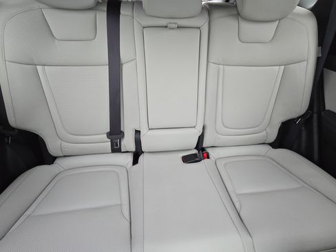 Used 2025 Hyundai Tucson Limited AWD/4WD image 23