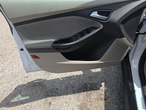 Used 2014 Ford Focus SE FWD image 10
