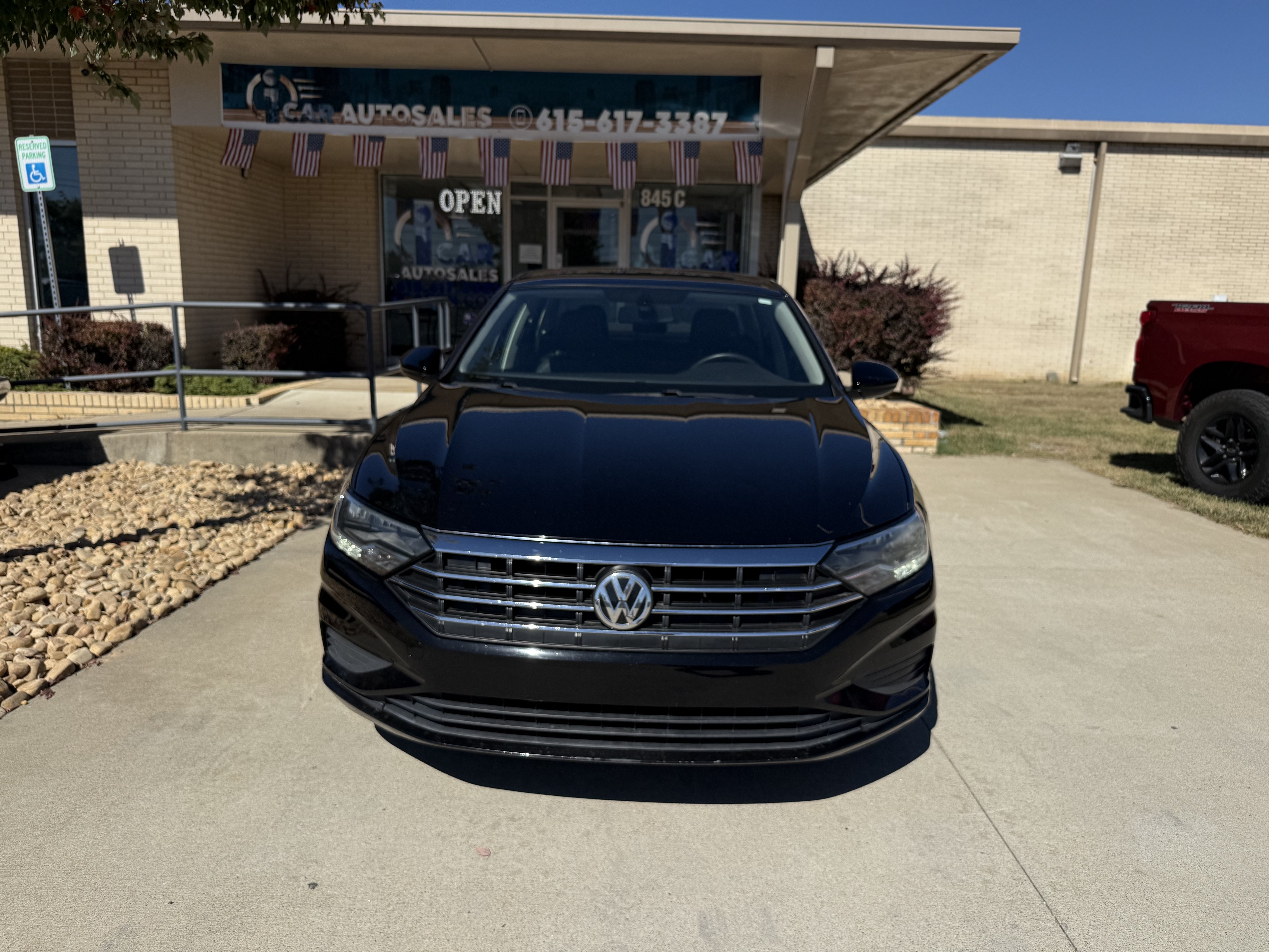 Used 2021 Volkswagen Jetta FWD image 2
