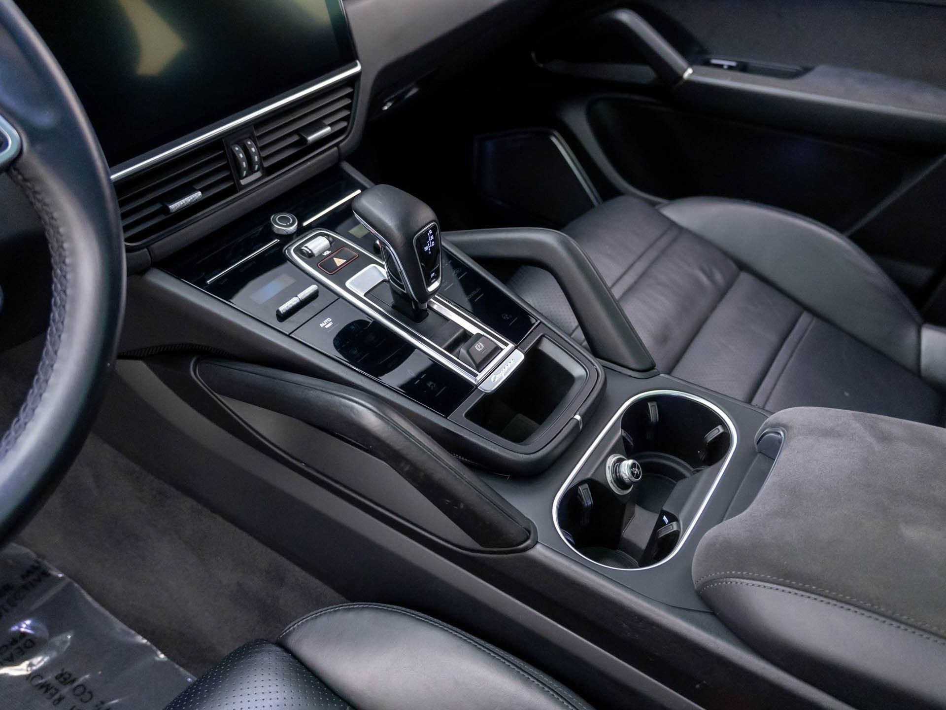 Certified 2021 Porsche Cayenne GTS AWD/4WD image 13