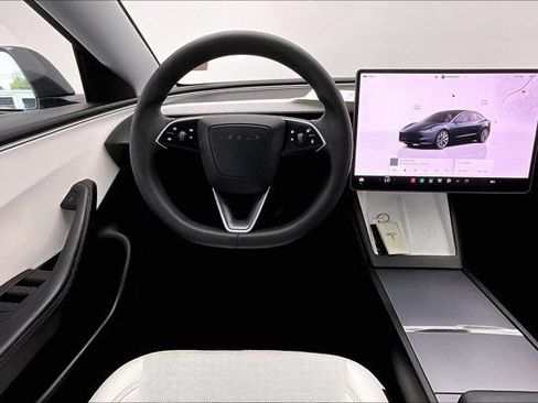 Used 2025 Tesla Model 3 Long Range RWD image 4