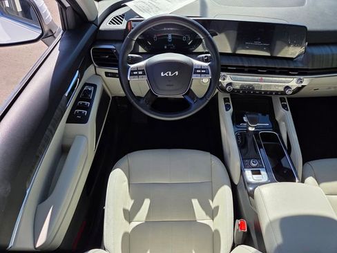 Used 2024 Kia Telluride EX w/ EX Captain's Chair Package image 13