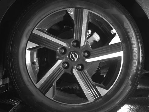 Used 2025 Nissan Sentra SV FWD image 14