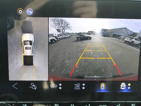 Used 2026 Chevrolet Colorado ZR2 w/ Technology Package image 16