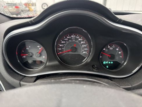 Used 2013 Dodge Avenger SE image 7