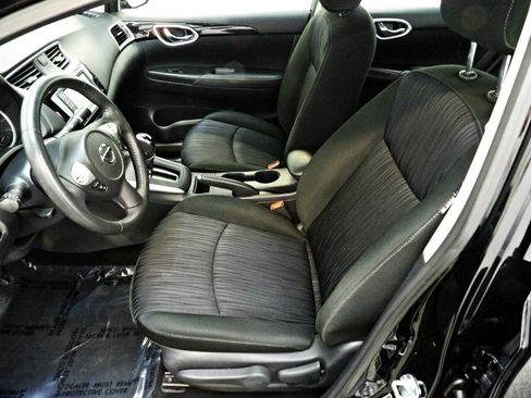 Used 2019 Nissan Sentra SV FWD image 8