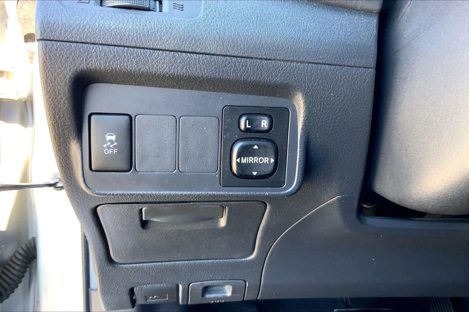 Used 2013 Toyota Corolla S FWD image 32
