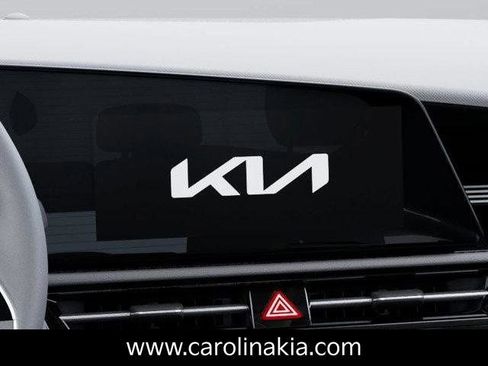 New 2026 Kia Niro EX image 20
