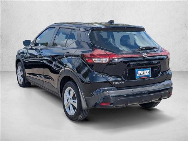 Used 2023 Nissan Kicks S FWD image 8