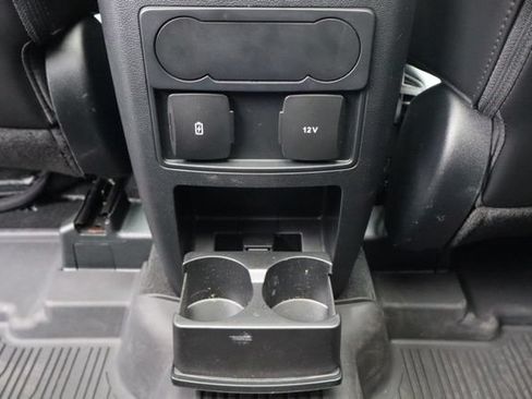 Used 2023 Ford Explorer XLT w/ Equipment Group 202A AWD/4WD image 32