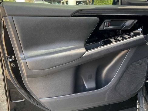 Used 2023 Toyota bZ4X XLE image 21