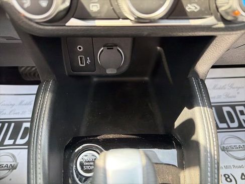 Used 2018 Nissan Kicks S FWD image 22
