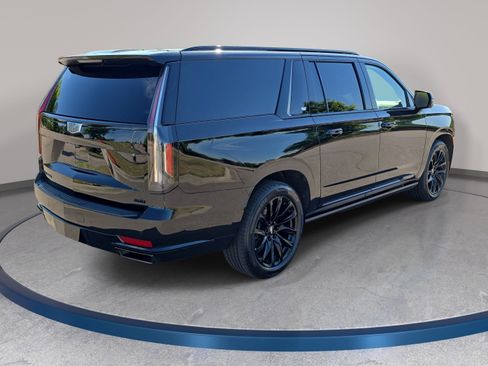 Used 2021 Cadillac Escalade ESV Sport Platinum w/ Heavy-Duty Trailer Package image 5