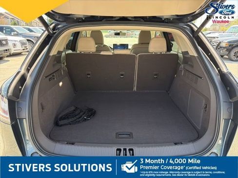 Used 2022 Lincoln Nautilus AWD w/ Premium Package image 9