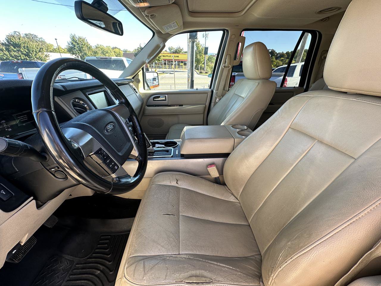 Used 2015 Ford Expedition EL Limited w/ Equipment Group 301A AWD/4WD image 12