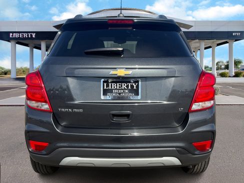 Used 2018 Chevrolet Trax LT w/ LT Convenience Package image 5