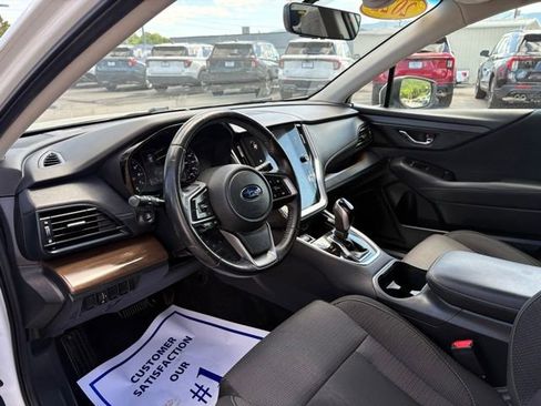 Used 2022 Subaru Outback Premium AWD/4WD image 3