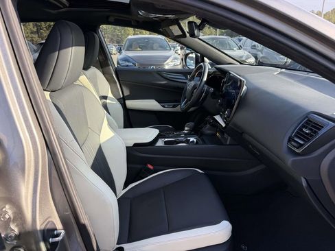 Used 2022 Lexus NX 350h AWD image 14
