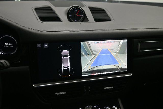 Used 2021 Porsche Cayenne GTS AWD/4WD image 12