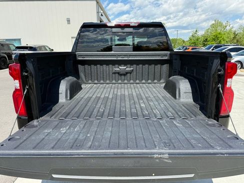 Used 2025 Chevrolet Silverado 1500 High Country w/ Z71 Off-Road Package AWD/4WD image 39