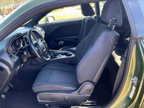 Used 2018 Dodge Challenger SXT RWD image 23