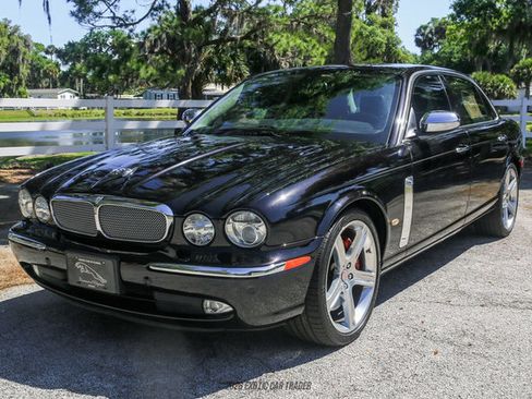 Used 2006 Jaguar XJ Vanden Plas Super V8 Portfolio RWD image 14
