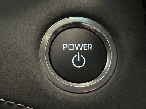 New 2026 Toyota Highlander Platinum image 18