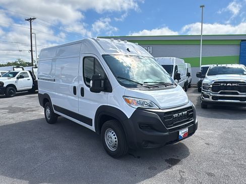 New 2026 RAM ProMaster 2500 FWD image 3