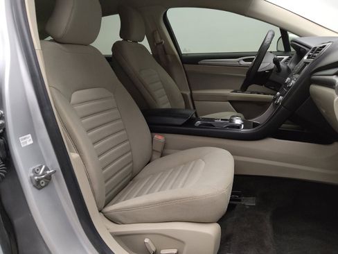 Used 2018 Ford Fusion SE image 21