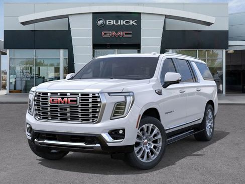 New 2026 GMC Yukon XL Denali w/ Denali Reserve Package image 12
