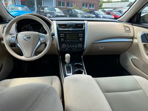 Used 2015 Nissan Altima 2.5 S w/ Power Driver Seat Package FWD image 12