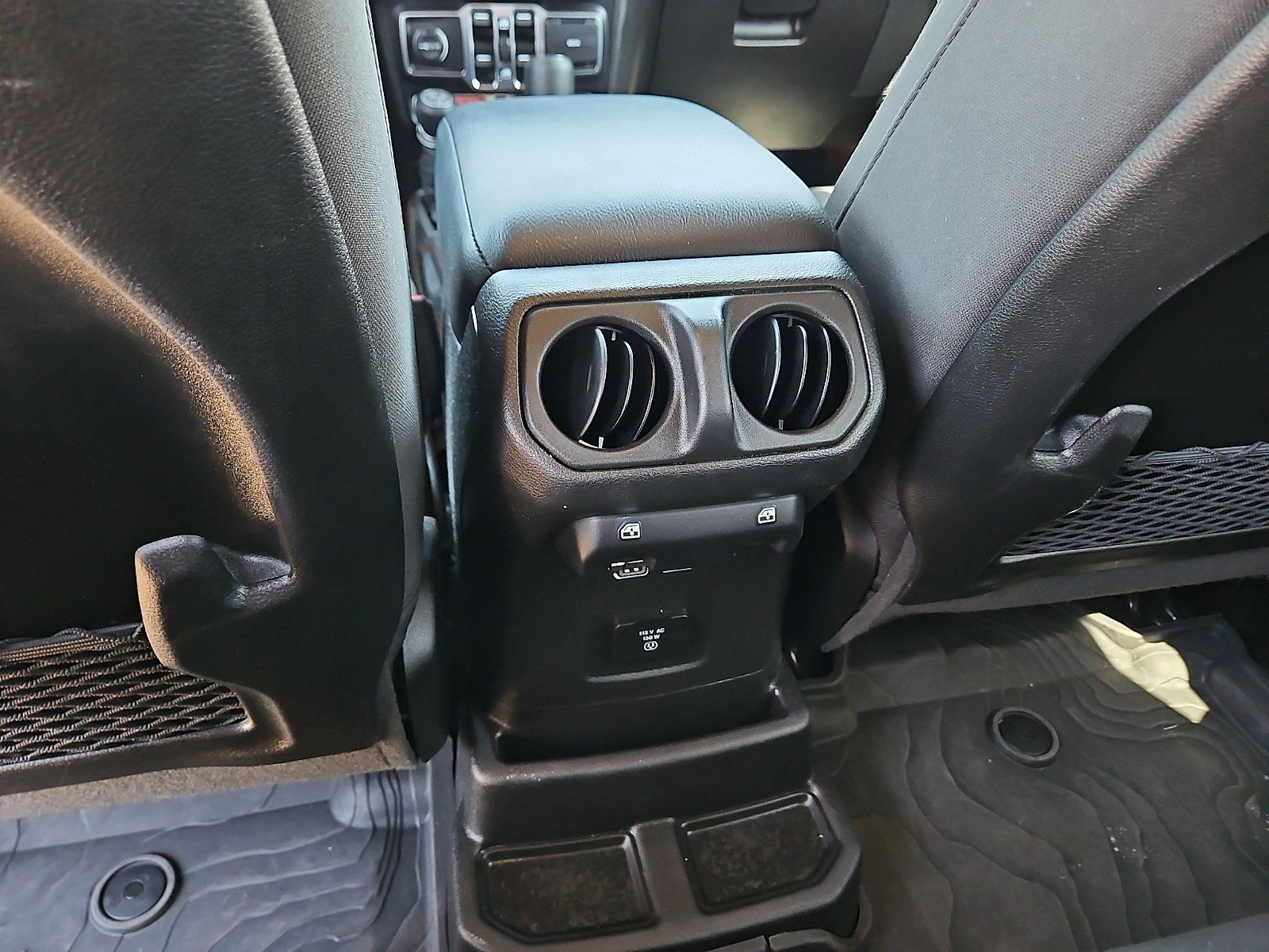 Used 2025 Jeep Wrangler Unlimited Rubicon 4xe w/ Safety Group AWD/4WD image 8