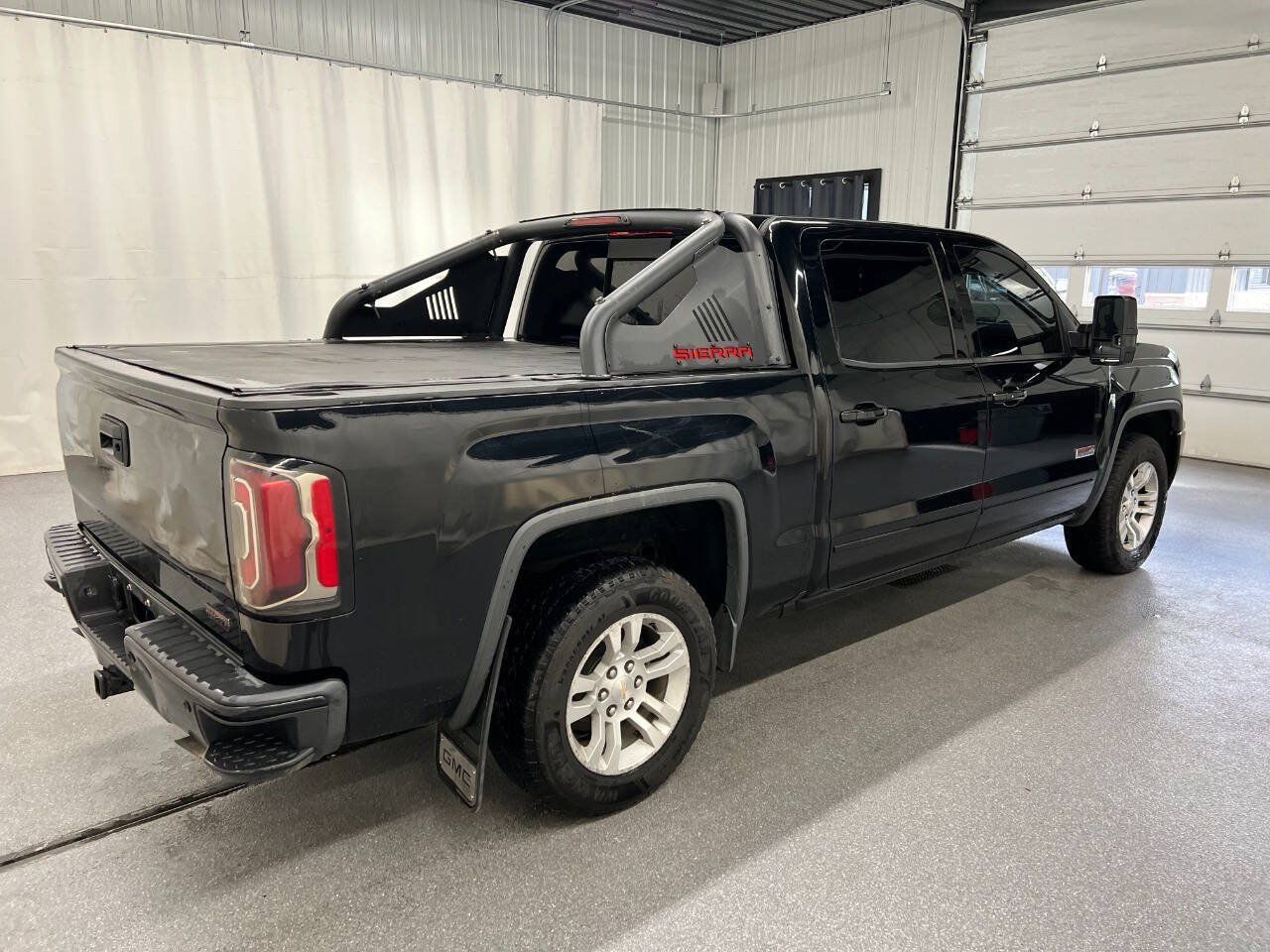 Used 2017 GMC Sierra 1500 SLT w/ All Terrain X Package AWD/4WD image 4
