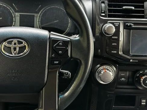 Used 2017 Toyota 4Runner TRD Off-Road Premium AWD/4WD image 28