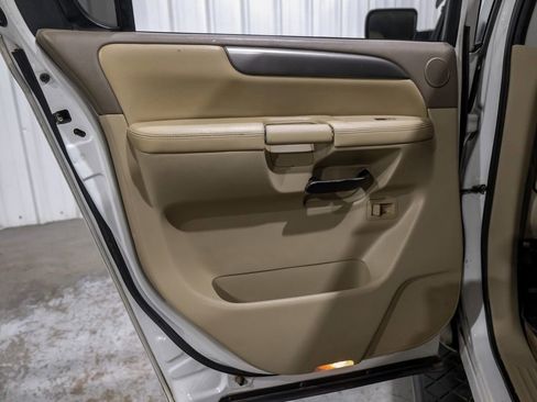 Used 2012 Nissan Armada SV image 45