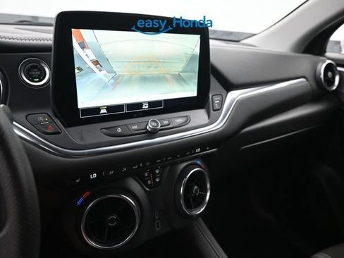 Used 2025 Chevrolet Blazer LT AWD/4WD image 12