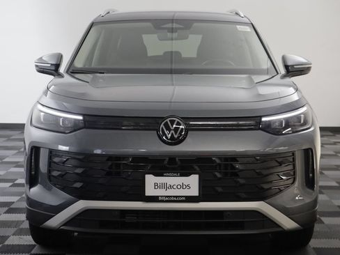Used 2026 Volkswagen Tiguan SE AWD/4WD image 21