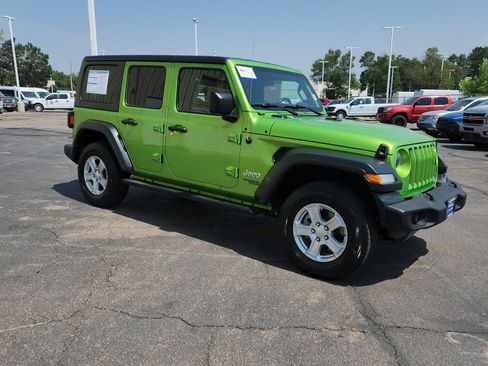 Used 2018 Jeep Wrangler Unlimited Sport S AWD/4WD image 14