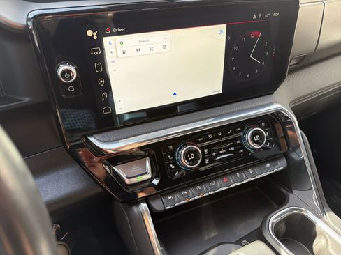 Used 2024 GMC Sierra 1500 Denali AWD/4WD image 22