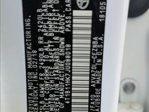 Used 2018 Toyota Camry LE image 23