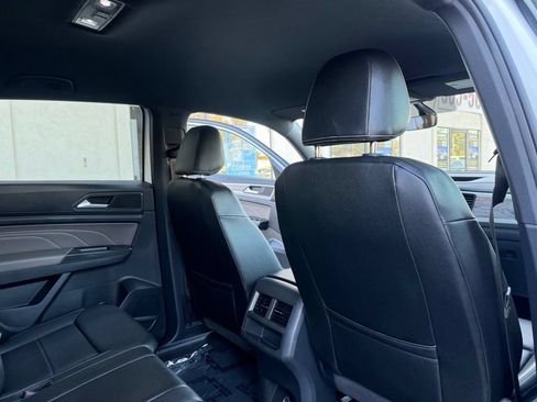 Used 2023 Volkswagen Atlas Cross Sport SE AWD/4WD image 15