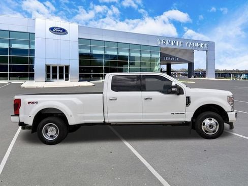 Used 2022 Ford F350 Platinum w/ FX4 Off-Road Package AWD/4WD image 5