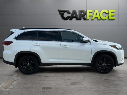 Used 2019 Toyota Highlander SE AWD/4WD image 14