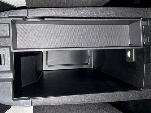 Used 2024 Chevrolet Equinox LT image 40