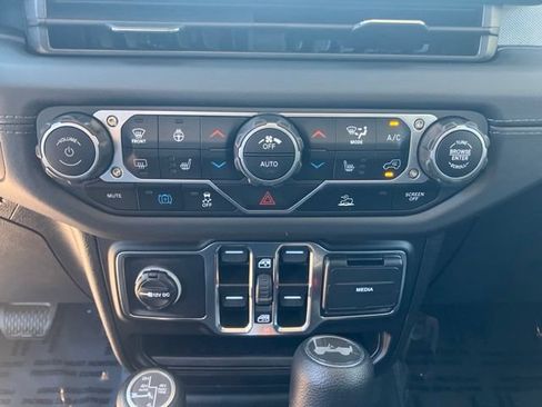 Certified 2025 Jeep Wrangler Unlimited Sahara AWD/4WD image 20