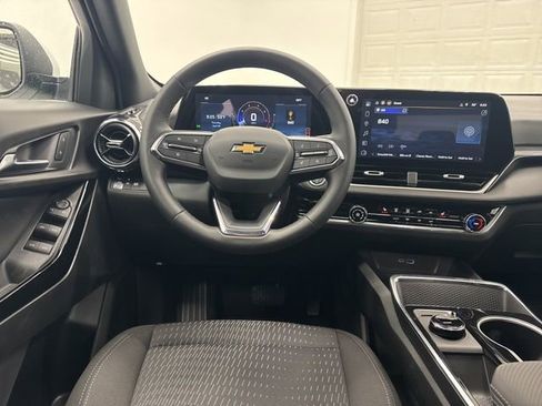 New 2026 Chevrolet Equinox LT FWD image 23