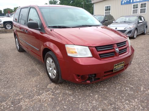 Used 2008 Dodge Grand Caravan SE FWD image 1