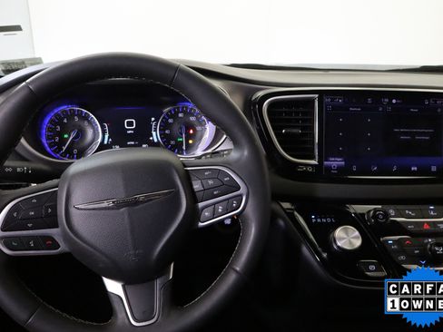 Used 2025 Chrysler Pacifica Select FWD image 23